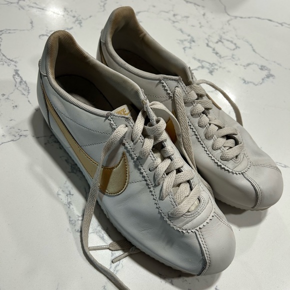 Nike Women's White and Gold Sneakers - Picture 1 of 5